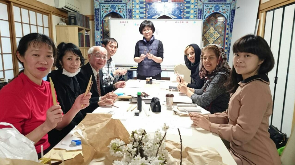 خوش‌نویس ژاپنی: فرهنگ و هنر قشنگ ایران را به مردم ژاپن معرفی می‌کنم+تصاویر